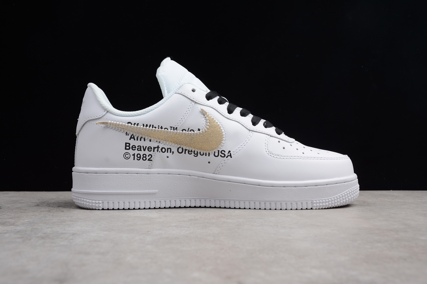 2018 OFF-WHITE x Nike Air Force 1 Low White Black Gold AA8152-700