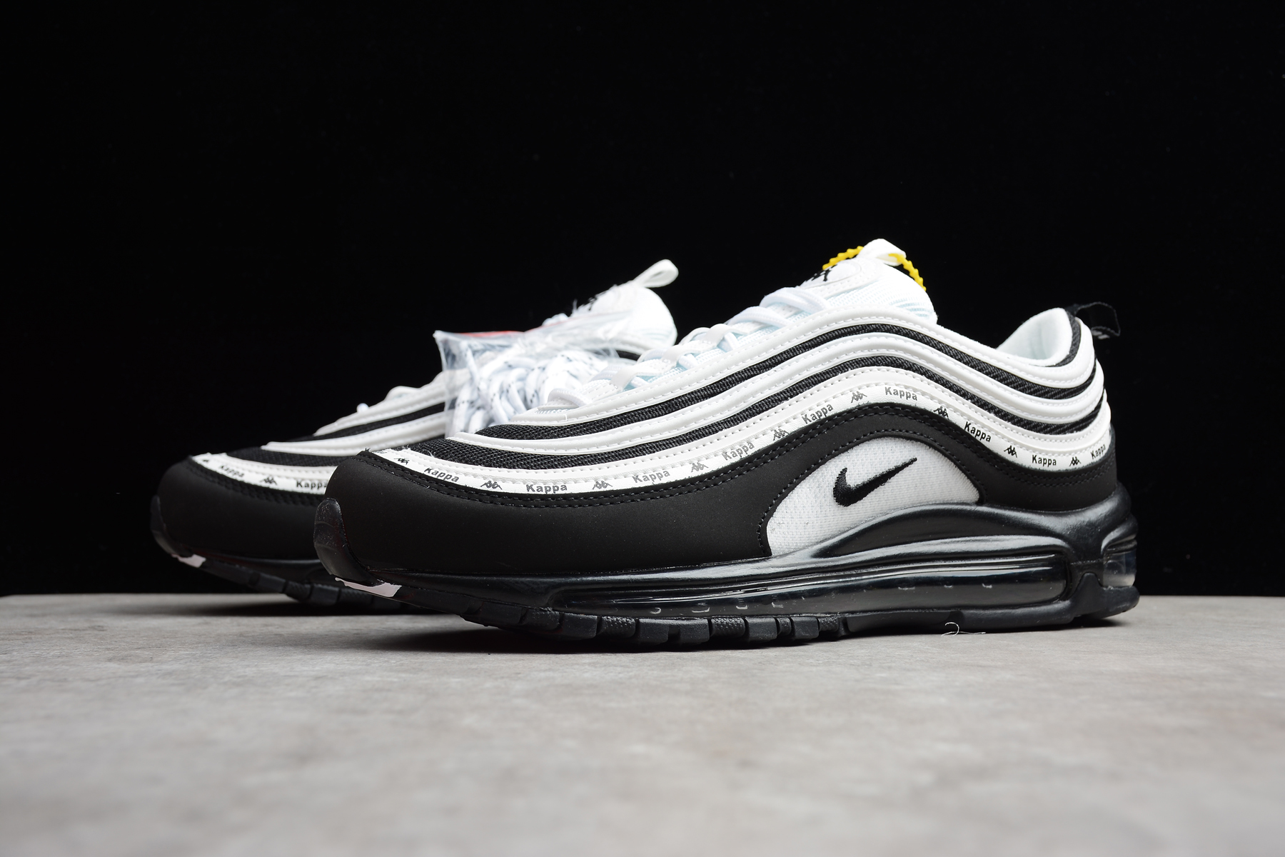 air max black and white 97