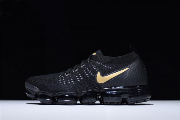 black and gold mens nike